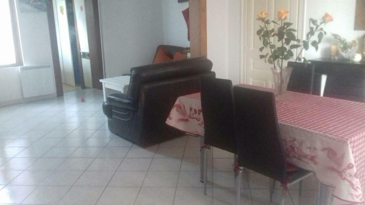 شقة Maison A Partager تروي المظهر الخارجي الصورة